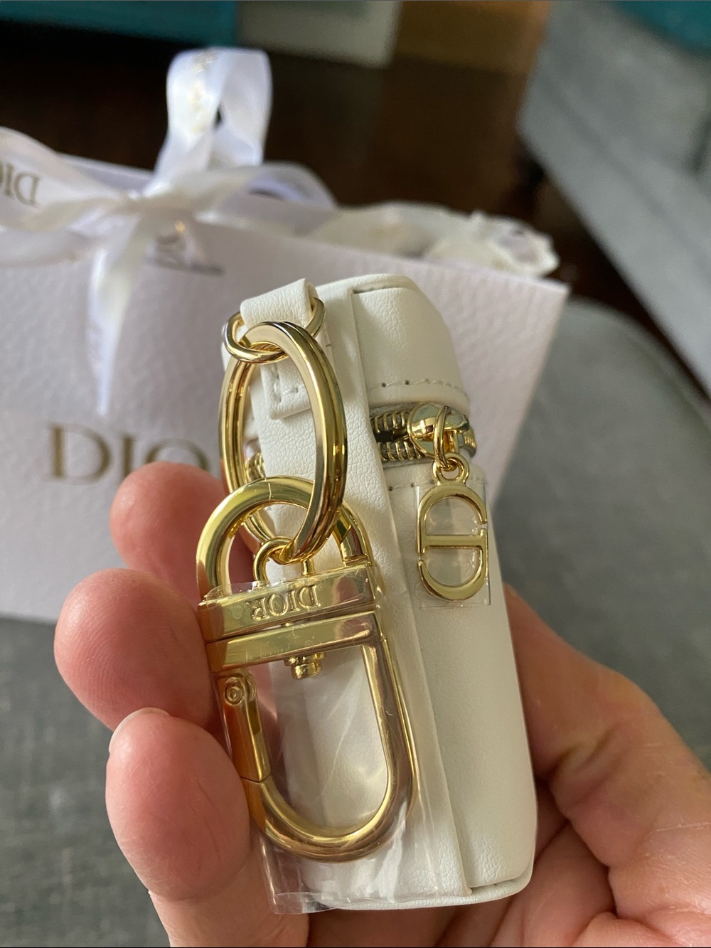 Dior J’adore Key Chain Set - Picture 8 of 9
